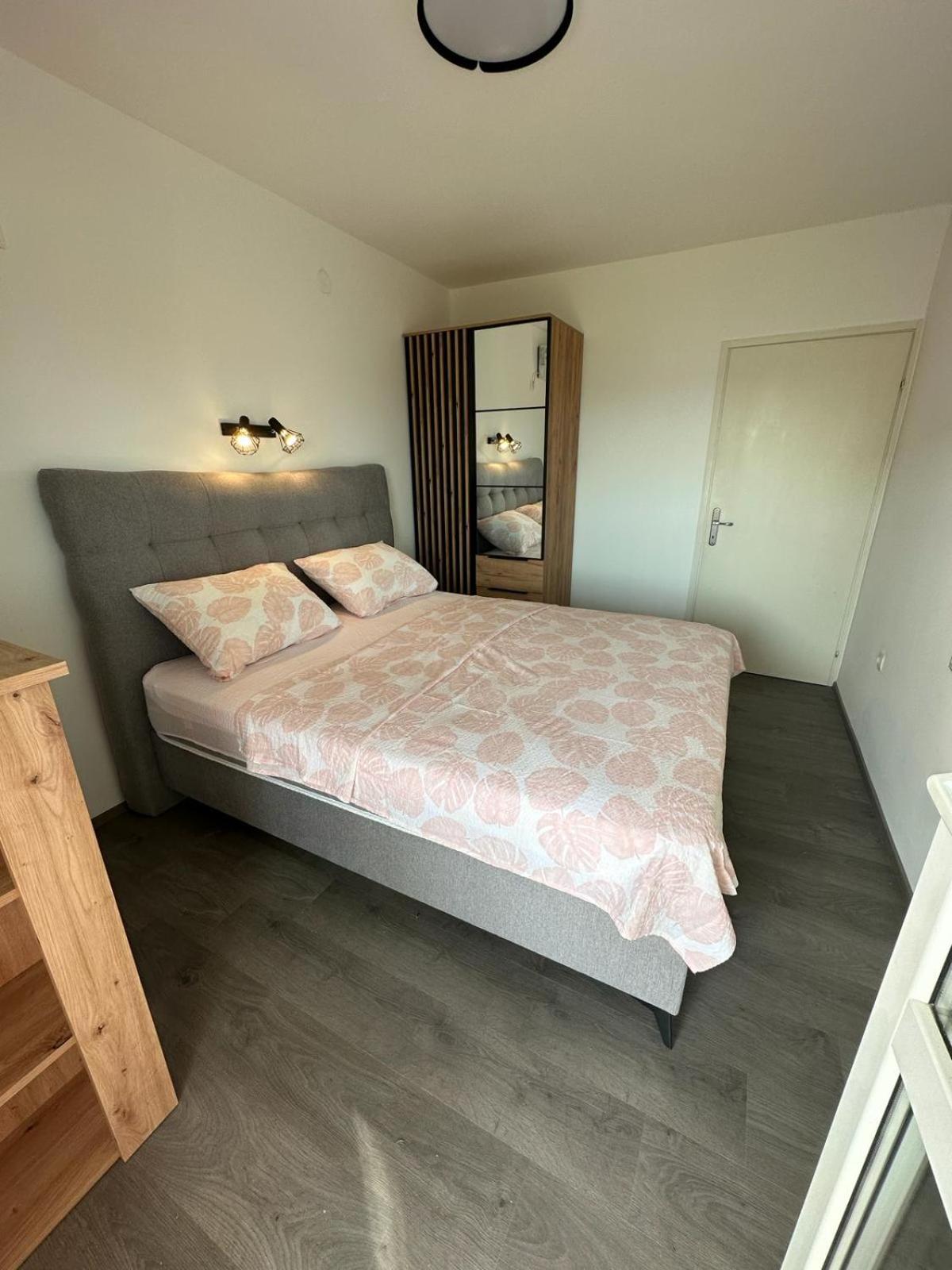 Apartmani Jasminka Dramalj Exterior foto